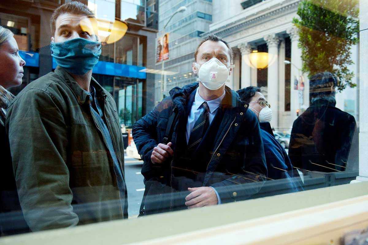 Lockdown/Outbreak/Vaccine 3 Must-know Coronavirus words